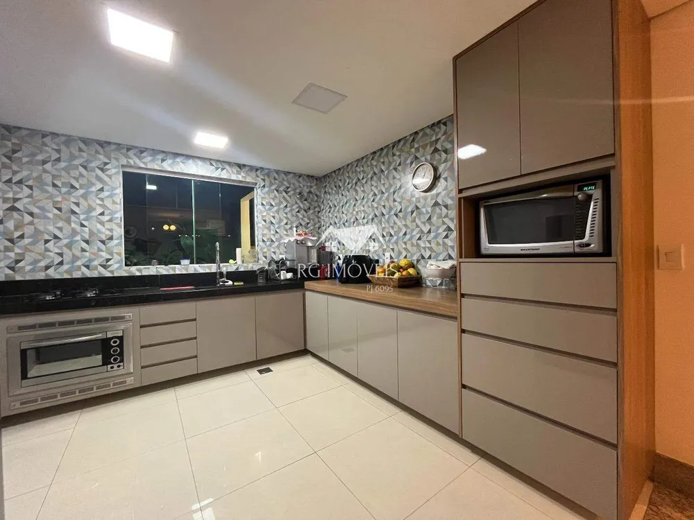 Casa, 3 quartos, 308 m² - Foto 4