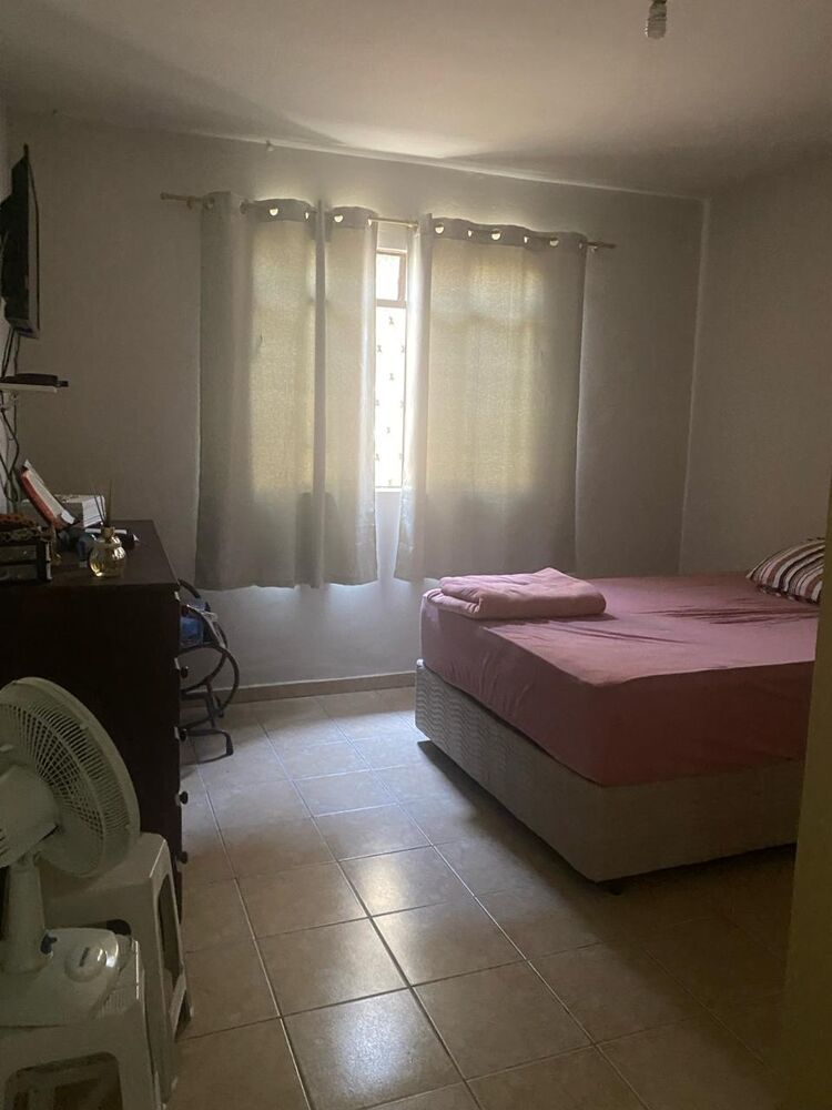 Casa à venda com 2 quartos, 360m² - Foto 2