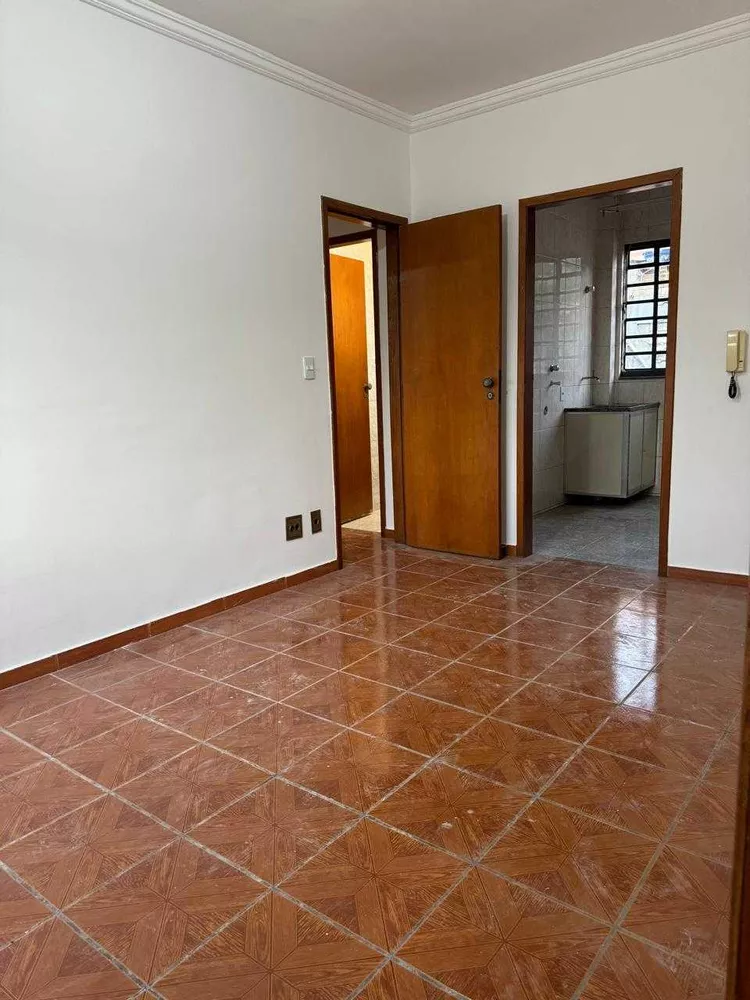 Apartamento à venda com 2 quartos, 61m² - Foto 2