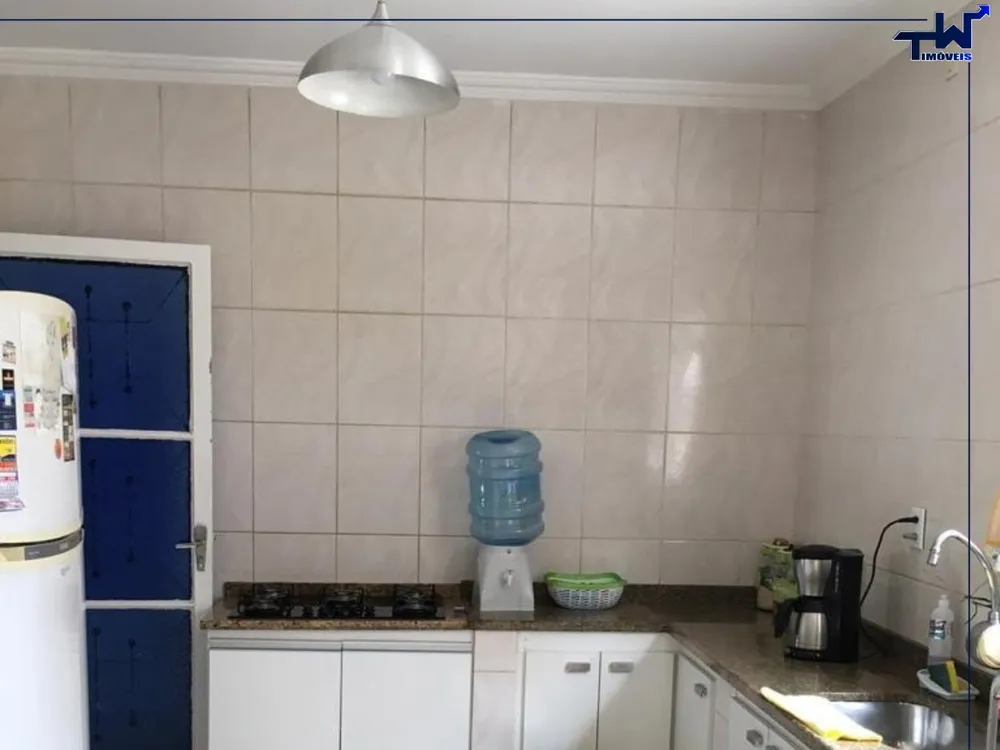 Casa, 3 quartos, 271 m² - Foto 1