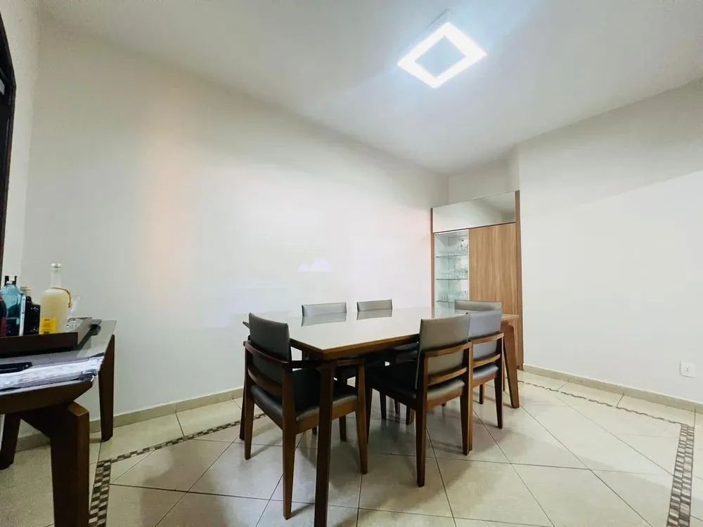 Casa, 4 quartos, 260 m² - Foto 4