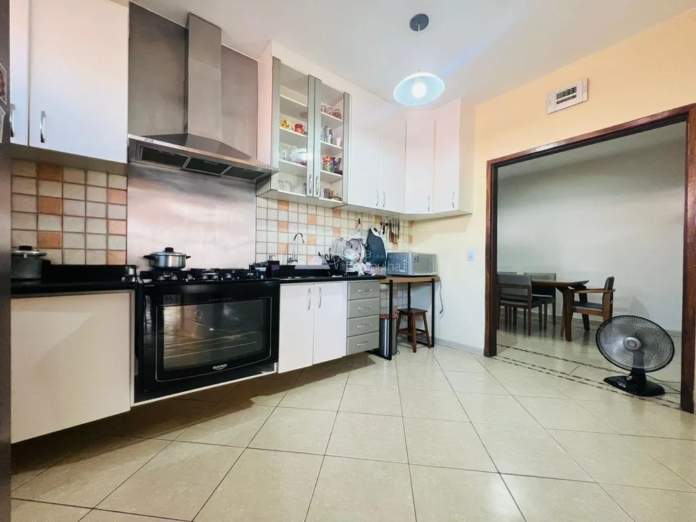 Casa, 4 quartos, 260 m² - Foto 14