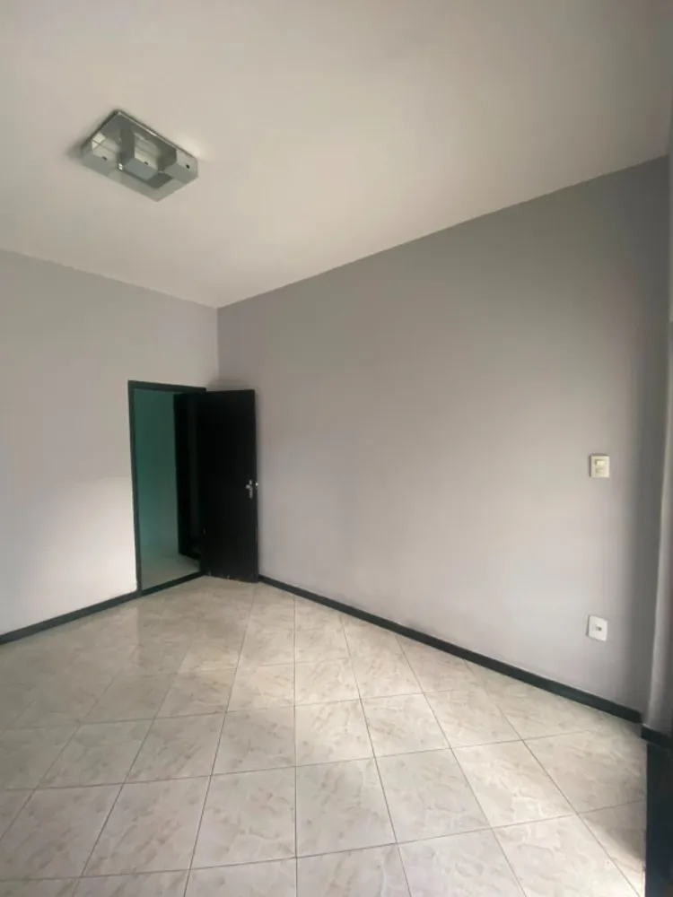 Casa, 6 quartos, 220 m² - Foto 3
