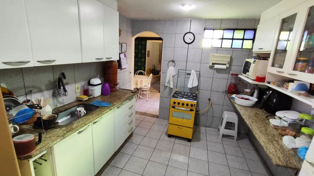 Casa à venda com 5 quartos, 360m² - Foto 8