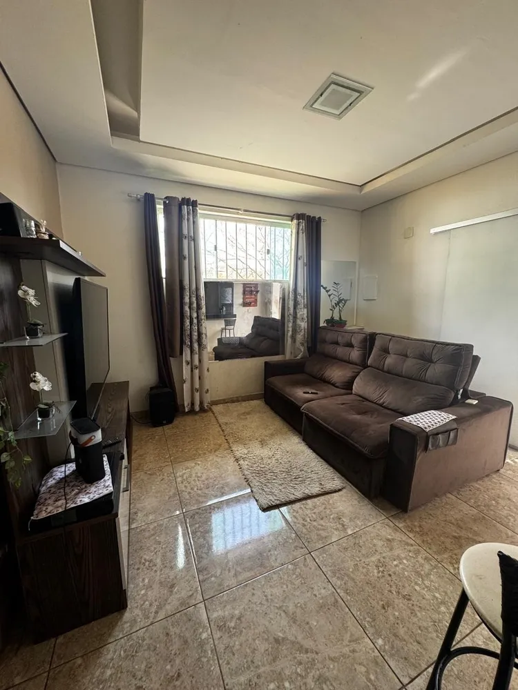 Casa, 3 quartos, 250 m² - Foto 1