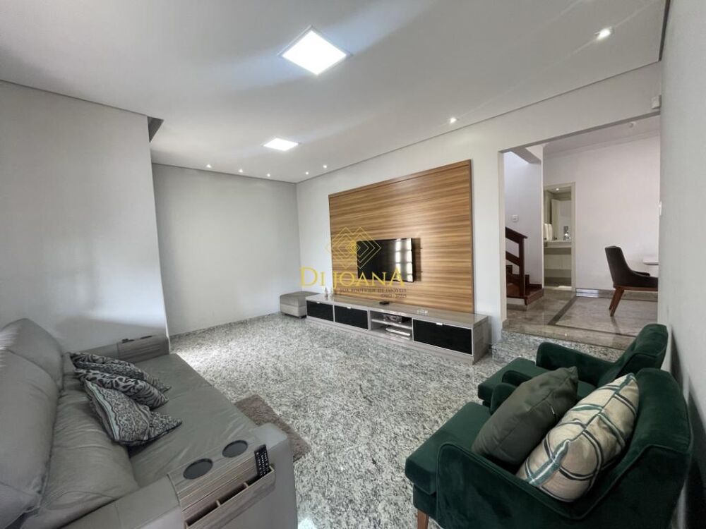 Casa à venda com 4 quartos, 328m² - Foto 1
