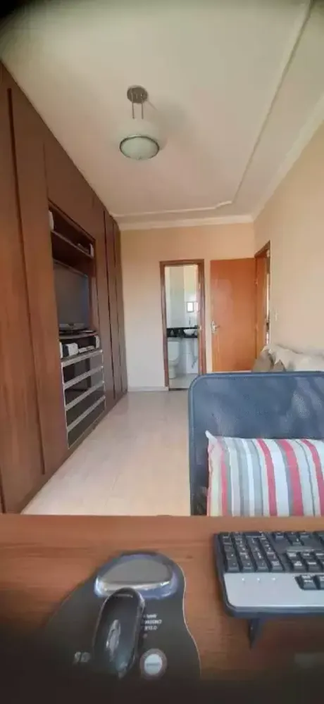 Casa, 4 quartos, 220 m² - Foto 4