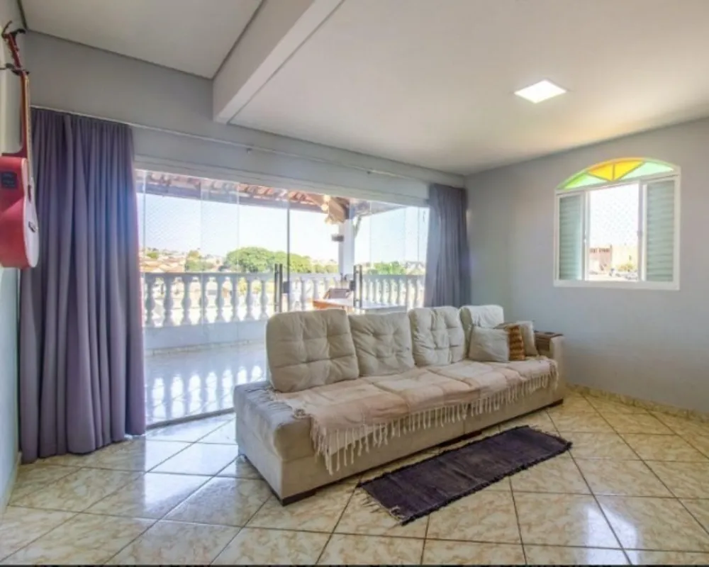 Casa, 3 quartos, 254 m² - Foto 1