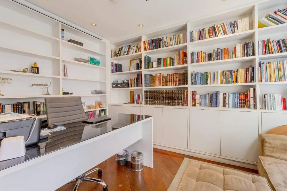 Apartamento, 3 quartos, 240 m² - Foto 2