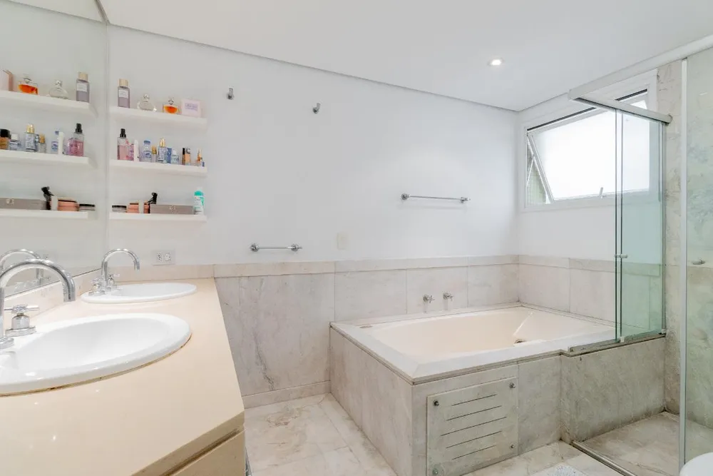 Apartamento, 3 quartos, 240 m² - Foto 11