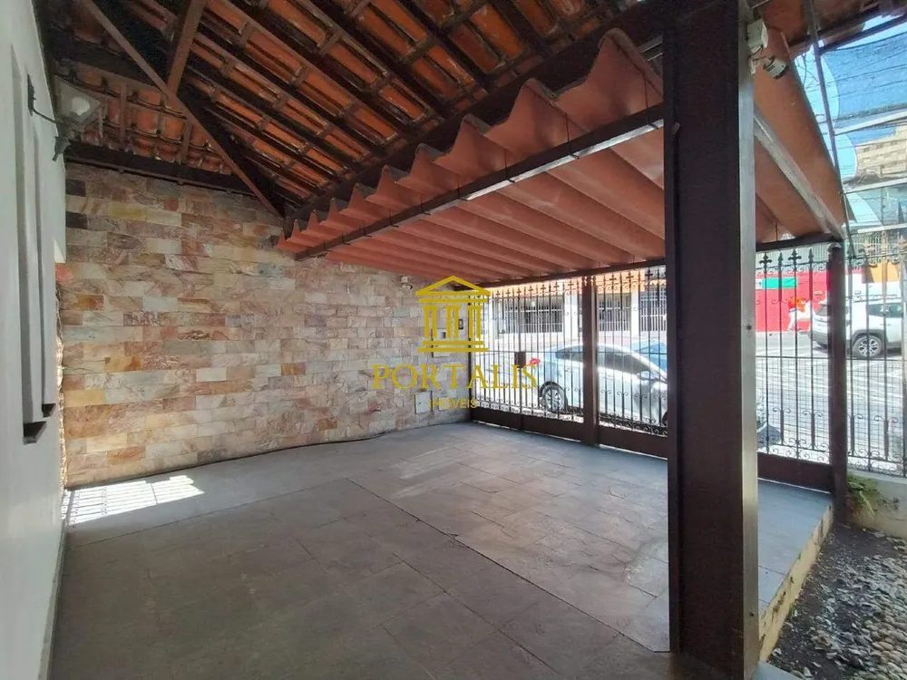 Casa, 4 quartos, 230 m² - Foto 1
