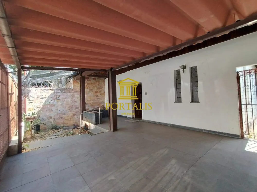Casa, 4 quartos, 230 m² - Foto 1