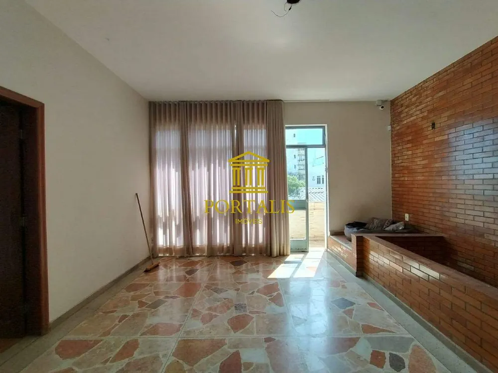 Casa, 4 quartos, 230 m² - Foto 3