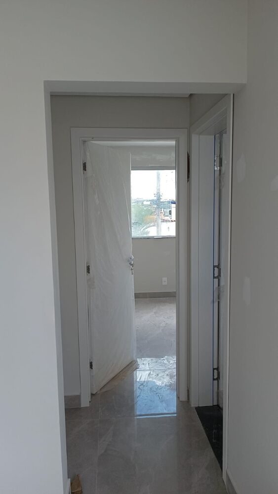 Apartamento à venda com 3 quartos, 69m² - Foto 2