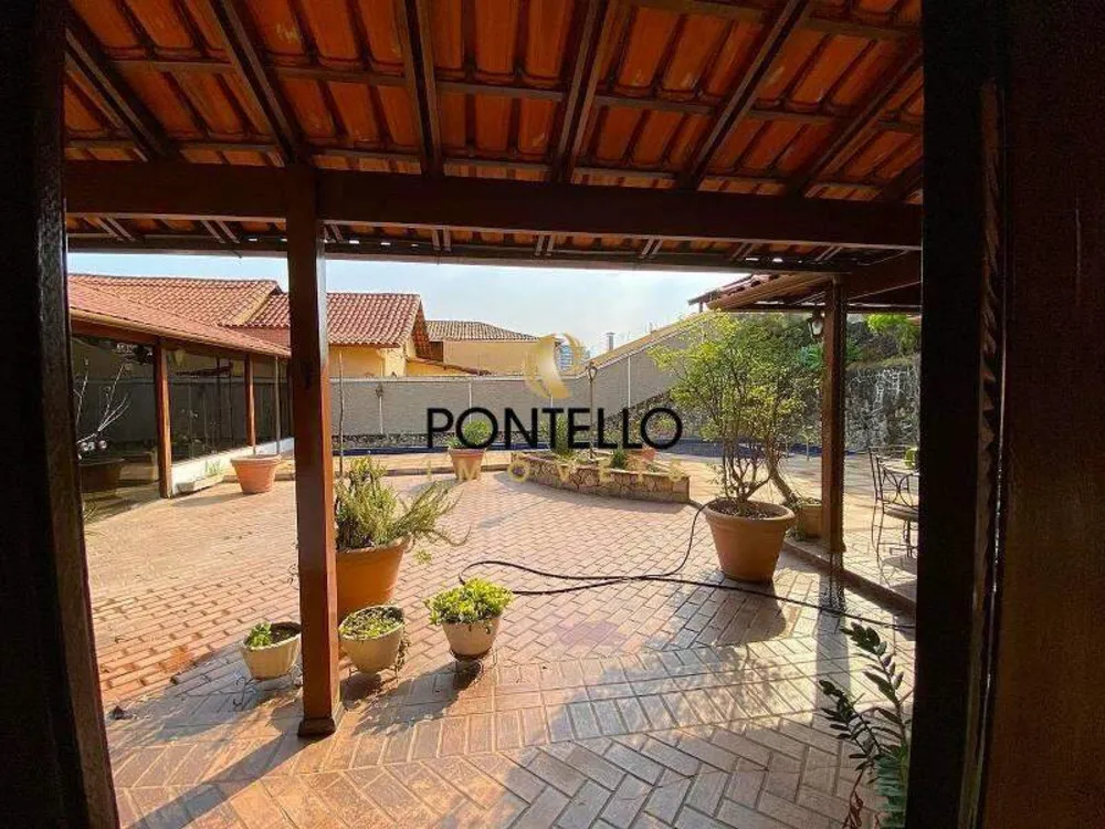 Casa, 5 quartos, 650 m² - Foto 1