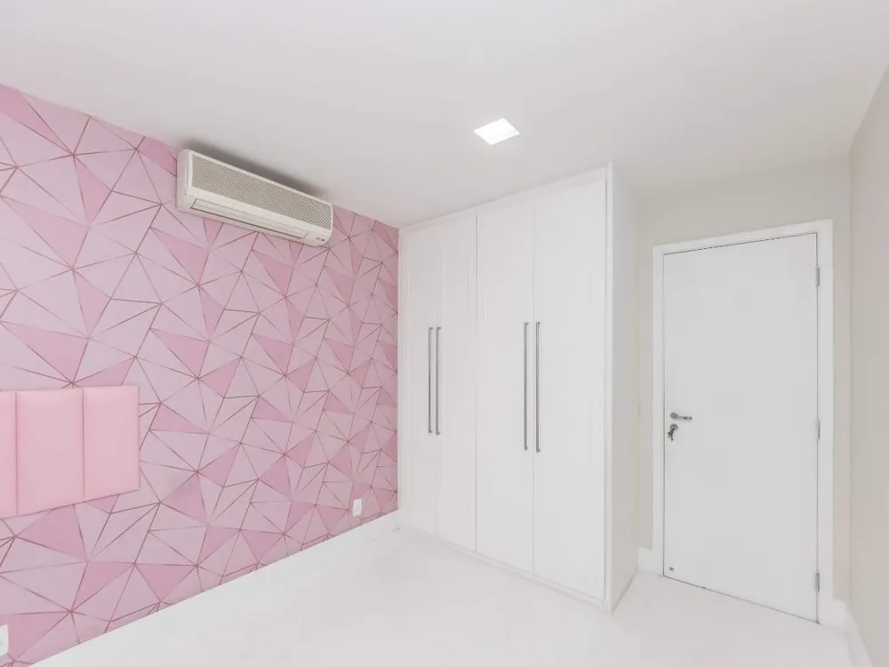 Apartamento, 3 quartos, 246 m² - Foto 1
