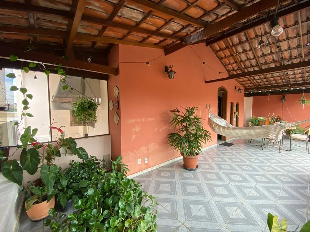 Casa, 3 quartos, 243 m² - Foto 1