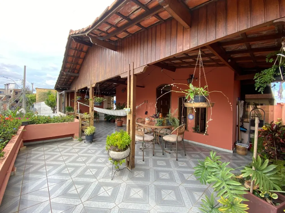 Casa, 3 quartos, 243 m² - Foto 2