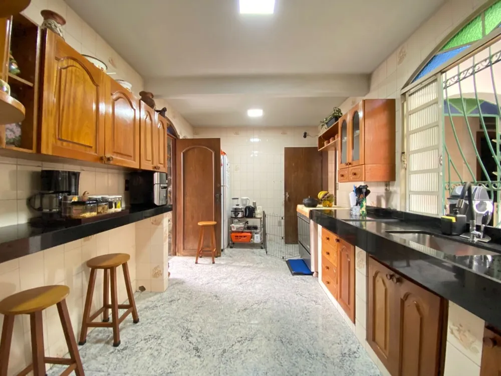 Casa, 3 quartos, 243 m² - Foto 11