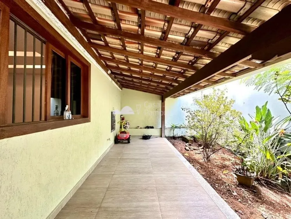 Casa à venda com 3 quartos, 360m² - Foto 3