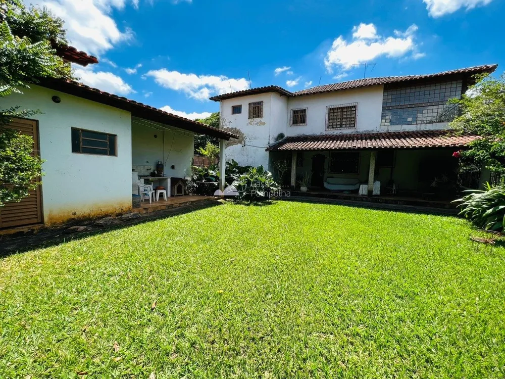 Casa, 8 quartos, 1600 m² - Foto 1