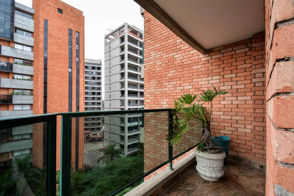 Apartamento, 4 quartos, 222 m² - Foto 2