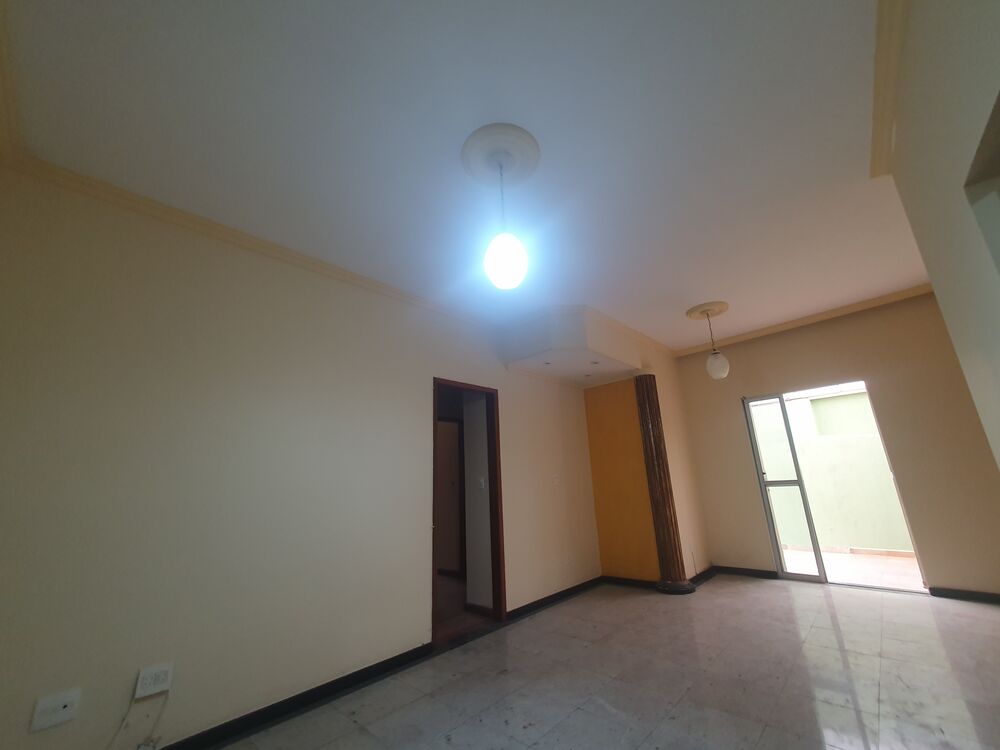 Apartamento à venda com 3 quartos, 130m² - Foto 1