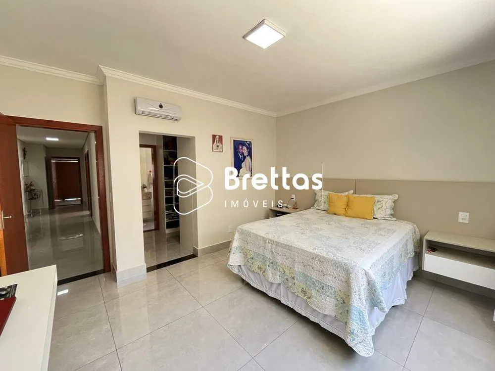Casa, 4 quartos, 204 m² - Foto 3