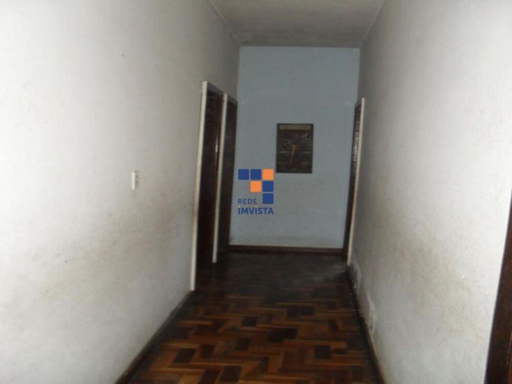 Casa à venda com 3 quartos, 320m² - Foto 7