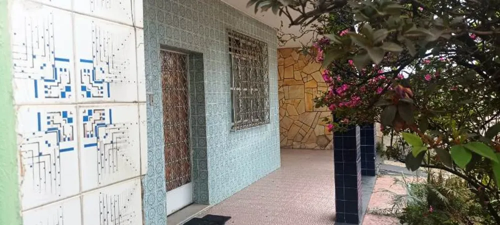 Casa, 4 quartos, 183 m² - Foto 1