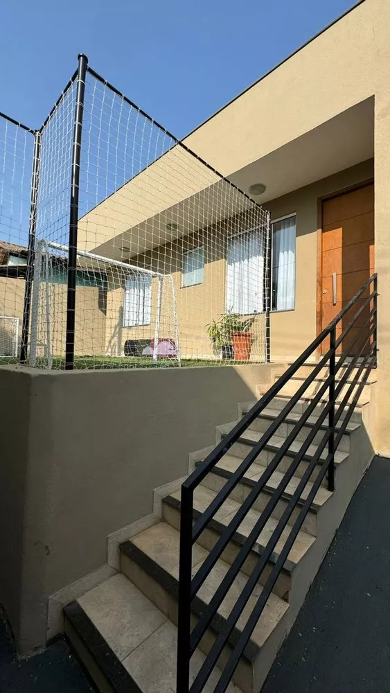 Casa à venda com 3 quartos, 500m² - Foto 2