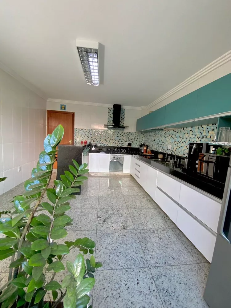 Casa à venda com 3 quartos, 180m² - Foto 18