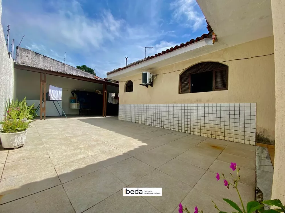 Casa à venda com 4 quartos, 320m² - Foto 6