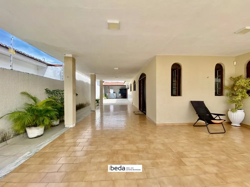 Casa à venda com 4 quartos, 320m² - Foto 4