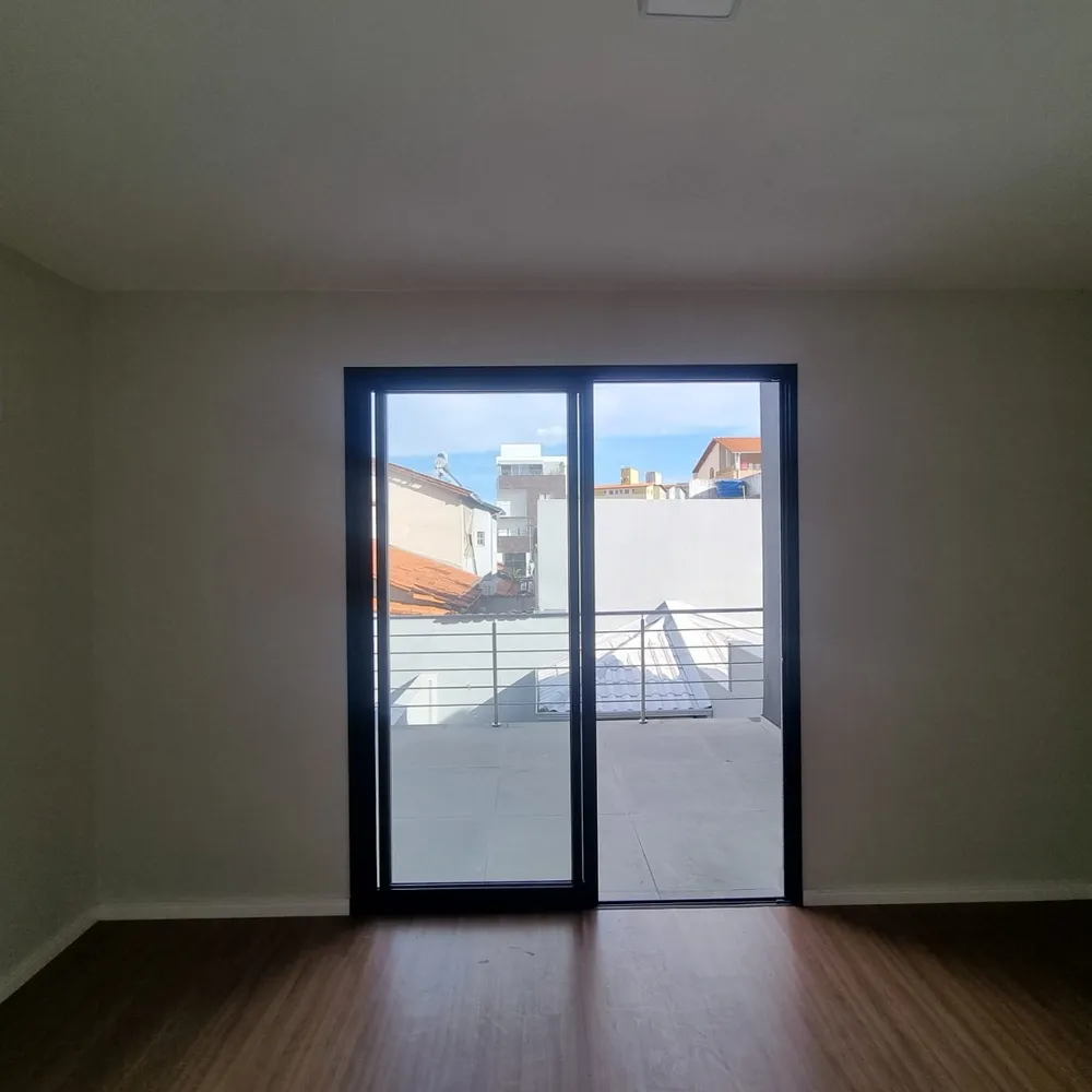 Casa, 3 quartos, 131 m² - Foto 2