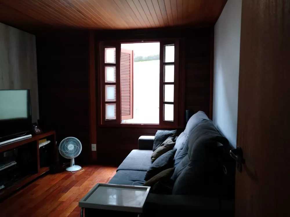 Casa à venda com 3 quartos, 178m² - Foto 4