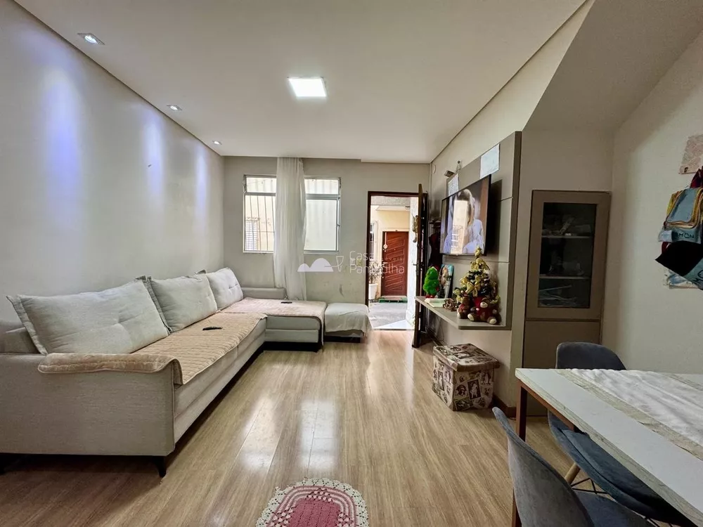 Casa à venda com 3 quartos, 76m² - Foto 2