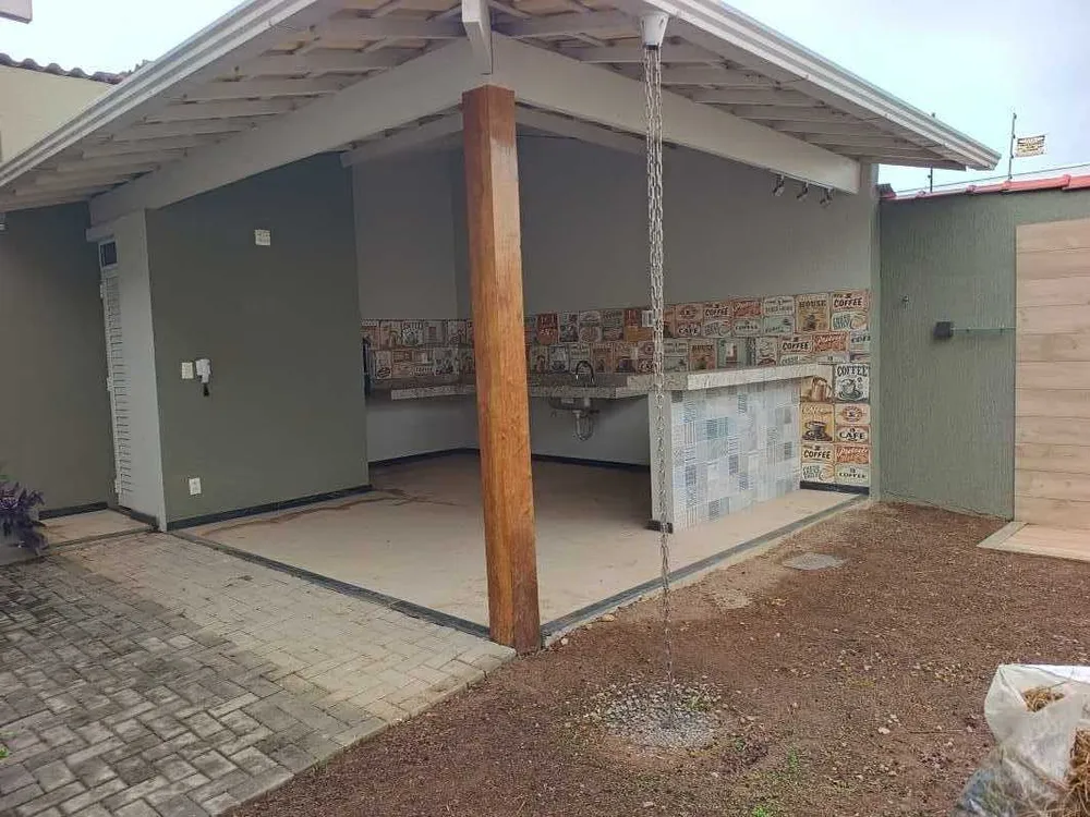 Casa, 4 quartos, 240 m² - Foto 1