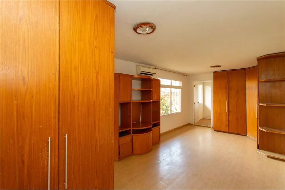 Casa à venda com 4 quartos, 266m² - Foto 20