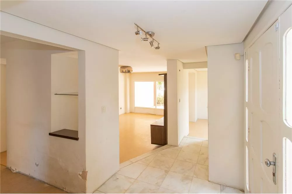 Casa à venda com 4 quartos, 266m² - Foto 17