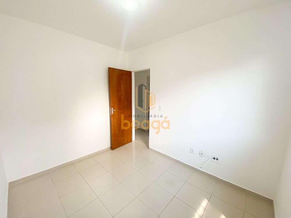 Casa à venda com 3 quartos, 82m² - Foto 17