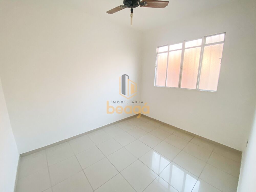 Casa à venda com 3 quartos, 82m² - Foto 13