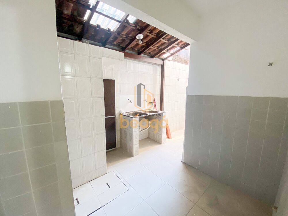 Casa à venda com 3 quartos, 82m² - Foto 8