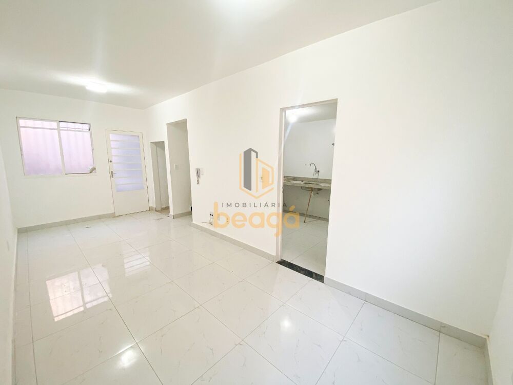 Casa à venda com 3 quartos, 82m² - Foto 3