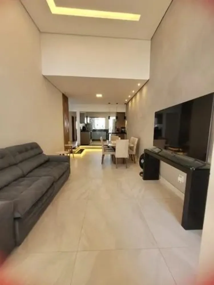 Casa, 3 quartos, 180 m² - Foto 2