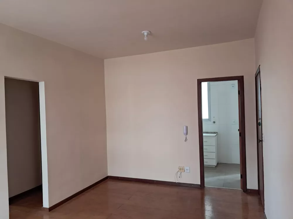 Apartamento à venda com 2 quartos, 75m² - Foto 4