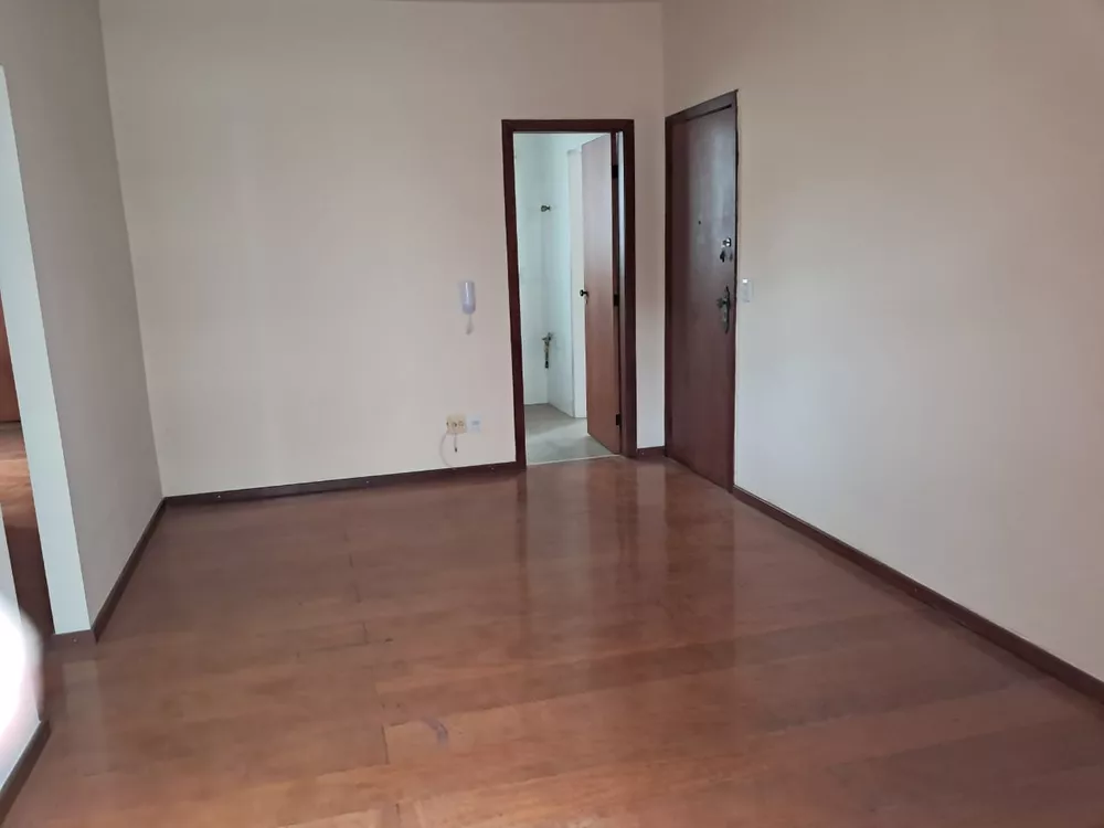 Apartamento à venda com 2 quartos, 75m² - Foto 3