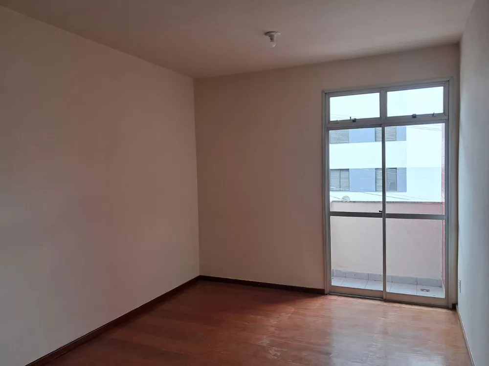 Apartamento à venda com 2 quartos, 75m² - Foto 1