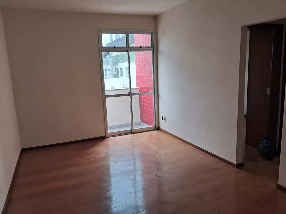 Apartamento à venda com 2 quartos, 75m² - Foto 2