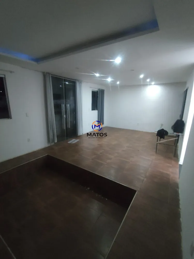 Casa, 3 quartos, 250 m² - Foto 1
